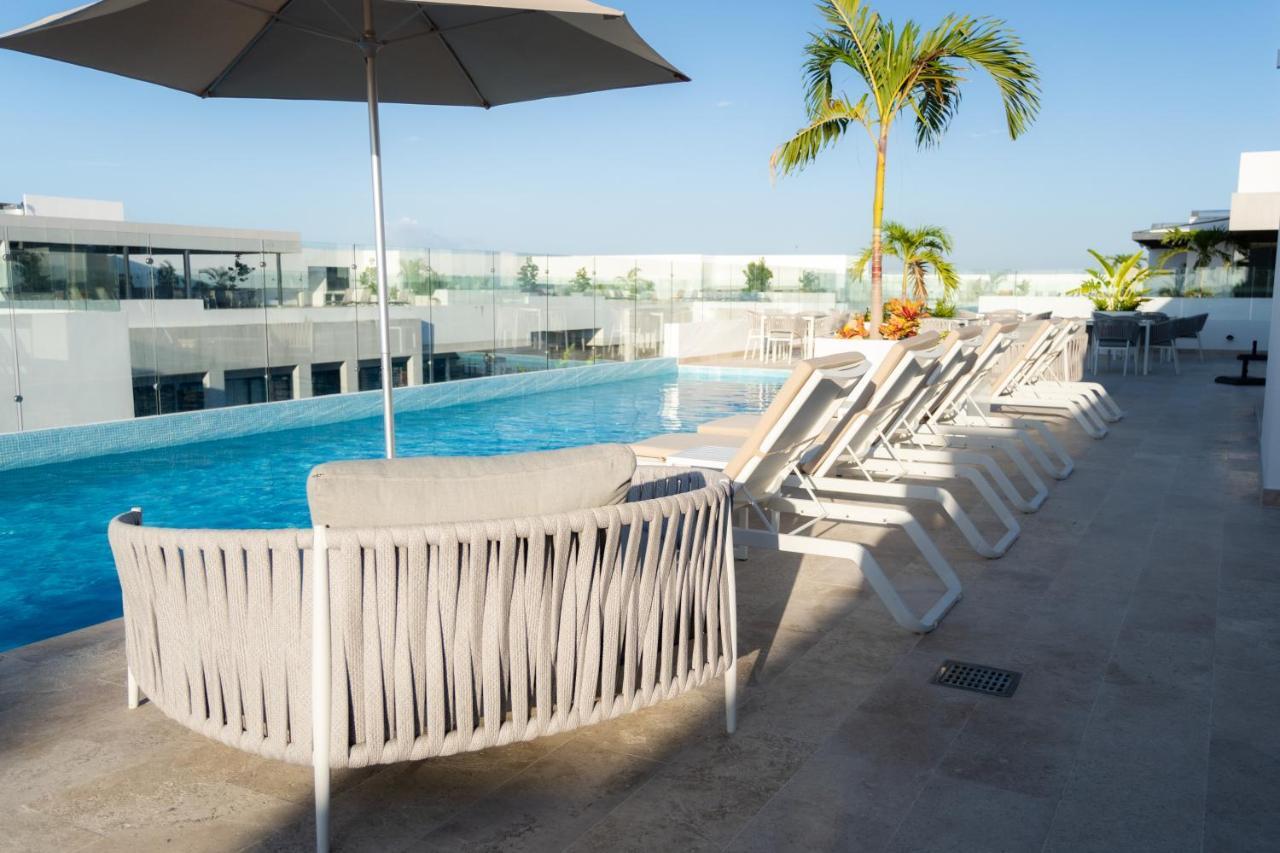 New & Equipped Apartment Steps From The Beach With Pool Jacuzzi By Yeah Плая дел Кармен Екстериор снимка