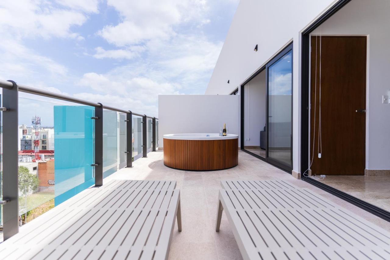 New & Equipped Apartment Steps From The Beach With Pool Jacuzzi By Yeah Плая дел Кармен Екстериор снимка